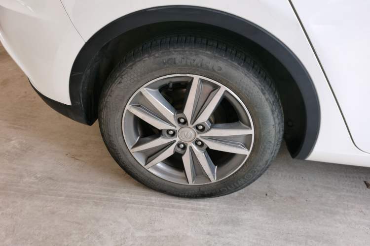 Used CHANGAN Eado 2015 1.6L Automatic Junku Model China V Standard Exterior 5