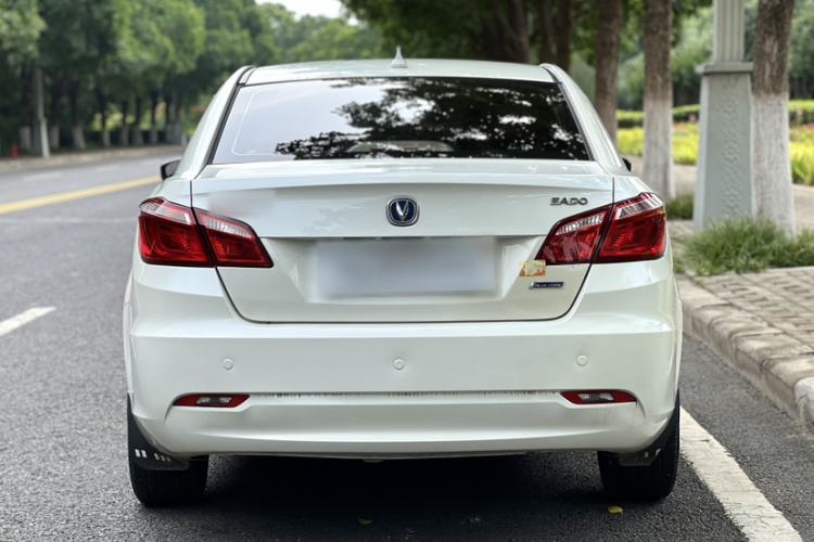 Used CHANGAN Eado 2015 1.6L Manual Luxury Model China V Standard Exterior 6