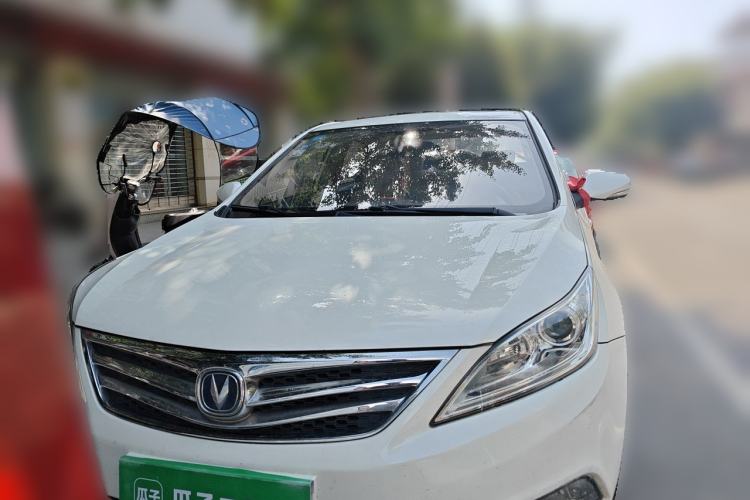Used CHANGAN Eado 2015 1.6L Manual Luxury Model China IV Standard Front