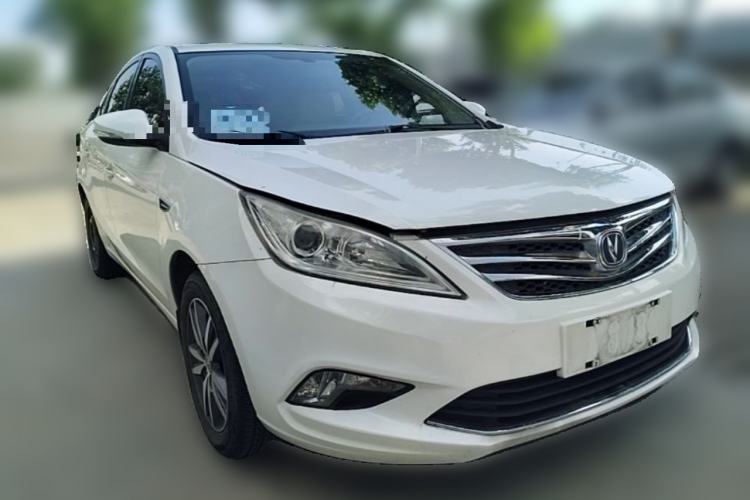 Used CHANGAN Eado 2015 1.6L Manual Elite Model China IV Standard Front Right 45 Deg
