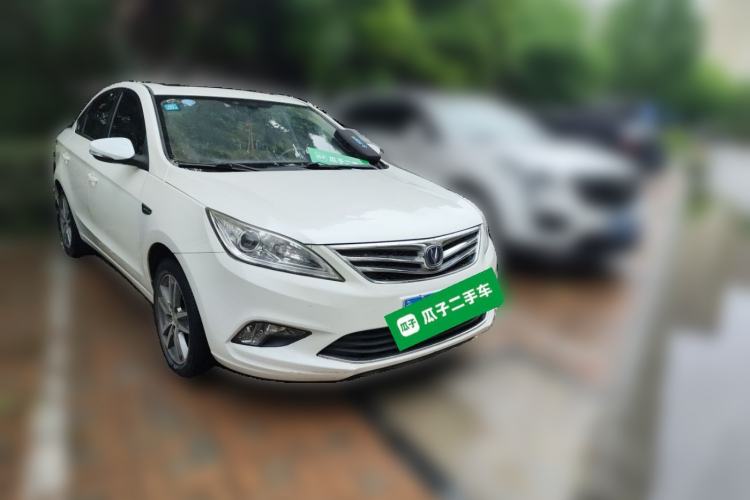 Used CHANGAN Eado 2015 1.6L Manual Luxury Model China V Standard Front Right 45 Deg