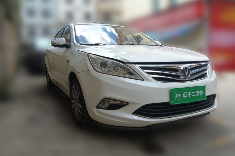 Used CHANGAN Eado 2015 1.6L Manual Luxury Model China IV Standard Front Right 45 Deg