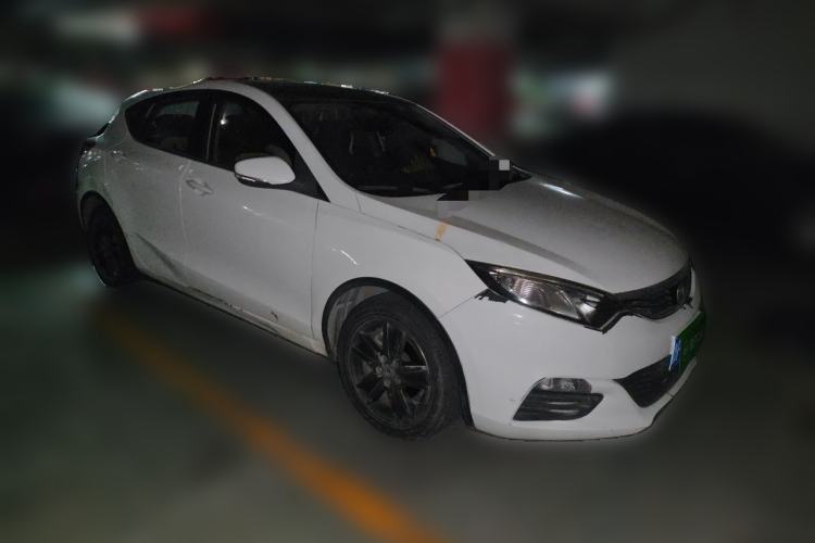 Used CHANGAN Eado 2015 1.6L Manual Junku Model China IV Standard Front Right 45 Deg
