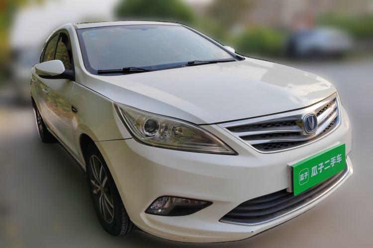Used CHANGAN Eado 2015 1.6L Manual Luxury Model China IV Standard Front Right 45 Deg