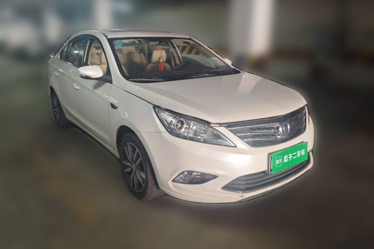 Used CHANGAN Eado 2015 1.6L Manual Luxury Model China IV Standard Front Right 45 Deg