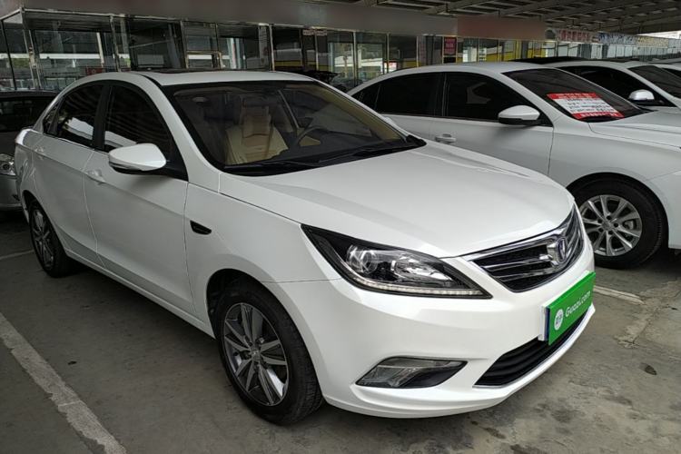 Used CHANGAN Eado 2015 1.6L Manual Luxury Model China V Standard Front Right 45 Deg
