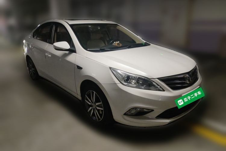Used CHANGAN Eado 2015 1.6L Manual Luxury Model China V Standard Front Right 45 Deg