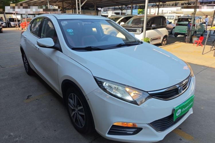 Used CHANGAN Eado 2015 1.6L Manual Junku Model China IV Standard Front Right 45 Deg