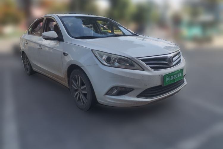 Used CHANGAN Eado 2015 1.6L Manual Luxury Model China IV Standard Front Right 45 Deg