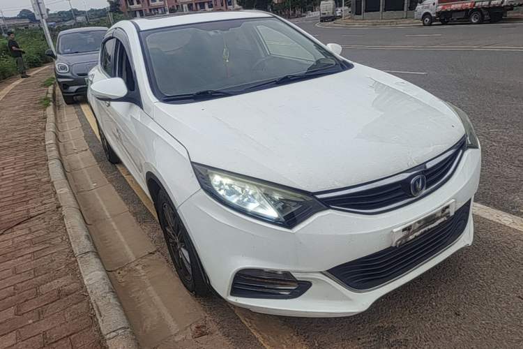 Used CHANGAN Eado 2015 1.6L Manual Junku Model China V Standard Front Right 45 Deg