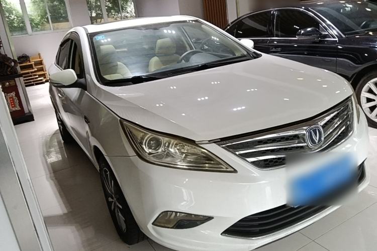 Used CHANGAN Eado 2015 1.6L Manual Luxury Model China V Standard Front Right 45 Deg