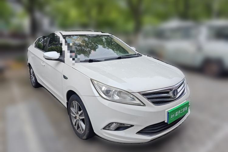 Used CHANGAN Eado 2015 1.6L Manual Luxury Model China IV Standard Front Right 45 Deg