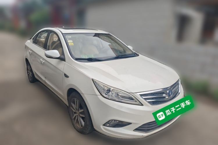 Used CHANGAN Eado 2015 1.6L Manual Luxury Model China V Standard Front Right 45 Deg