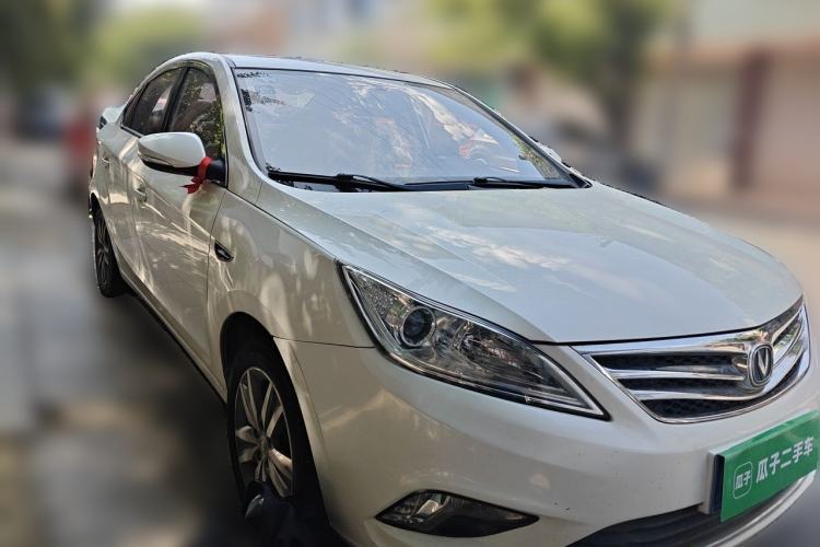 Used CHANGAN Eado 2015 1.6L Manual Luxury Model China IV Standard Front Right 45 Deg