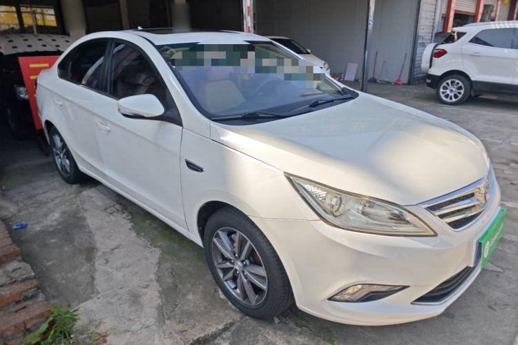 Used CHANGAN Eado 2015 1.6L Automatic Luxury Model Front Right 45 Deg