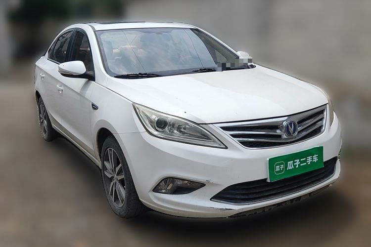 Used CHANGAN Eado 2015 1.6L Manual Luxury Model China V Standard Front Right 45 Deg