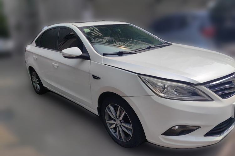 Used CHANGAN Eado 2015 1.6L Manual Luxury Model China V Standard Front Right 45 Deg