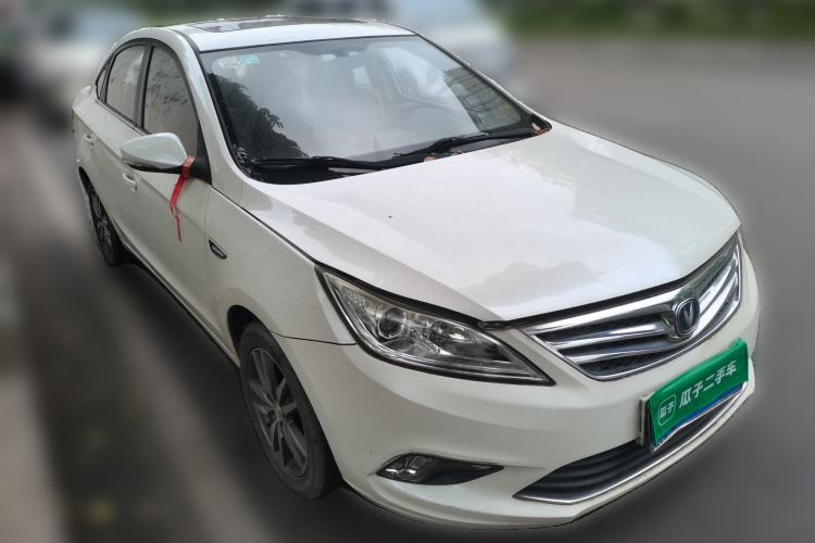 Used CHANGAN Eado 2015 1.6L Manual Luxury Model China IV Standard Front Right 45 Deg
