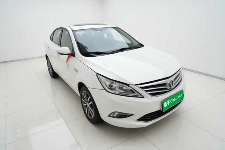 Used CHANGAN Eado 2015 1.6L Manual Luxury Model China IV Standard Front Right 45 Deg