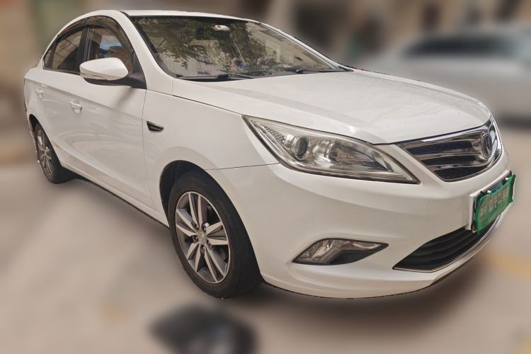 Used CHANGAN Eado 2015 1.6L Manual Luxury Model China V Standard Front Right 45 Deg
