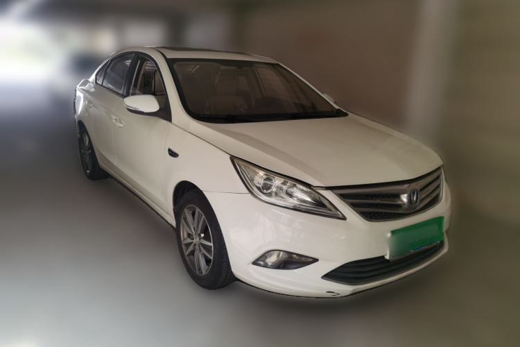 Used CHANGAN Eado 2015 1.6L Manual Luxury Model China V Standard Front Right 45 Deg