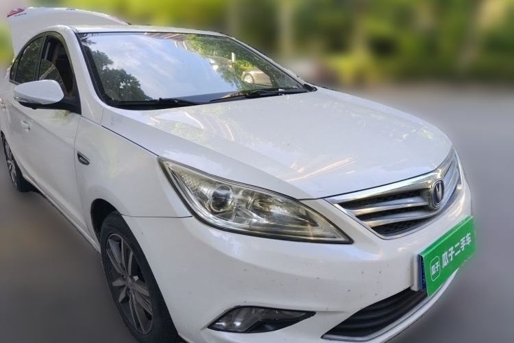 Used CHANGAN Eado 2015 1.6L Manual Luxury Model China V Standard Front Right 45 Deg