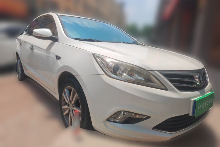 Used CHANGAN Eado 2015 1.6L Manual Luxury Model China V Standard Front Right 45 Deg