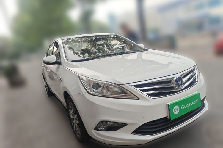 Used CHANGAN Eado 2015 1.6L Manual Luxury Model China IV Standard Front Right 45 Deg