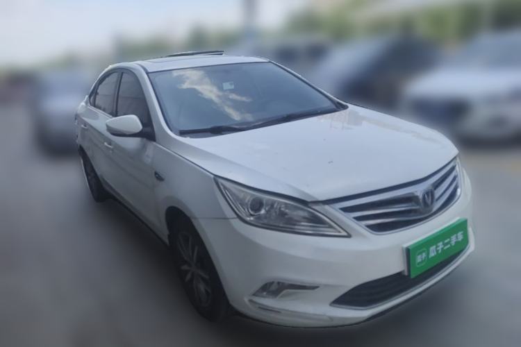 Used CHANGAN Eado 2015 1.6L Manual Luxury Model China IV Standard Front Right 45 Deg