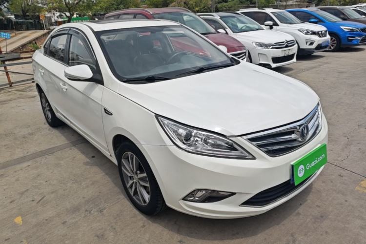 Used CHANGAN Eado 2015 1.6L Manual Luxury Model China V Standard Front Right 45 Deg
