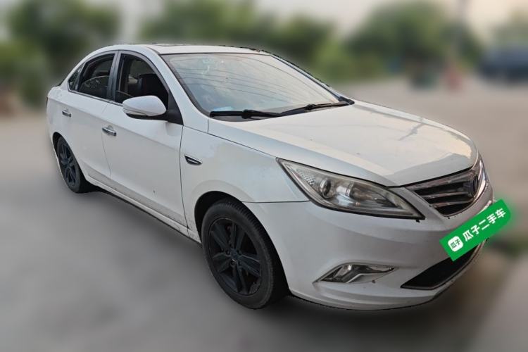 Used CHANGAN Eado 2015 1.6L Manual Luxury Model China IV Standard Front Right 45 Deg