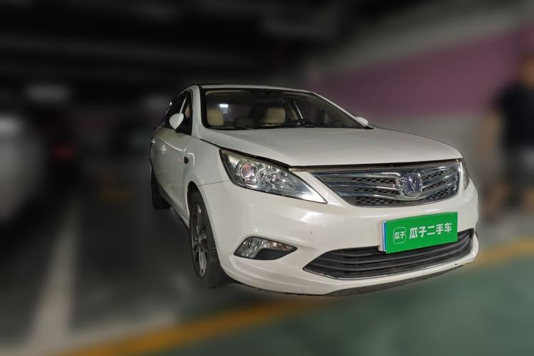 Used CHANGAN Eado 2015 1.6L Manual Luxury Model China IV Standard Front Right 45 Deg