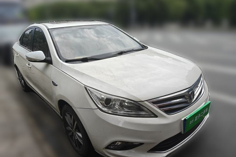 Used CHANGAN Eado 2015 1.6L Manual Luxury Model China IV Standard Front Right 45 Deg