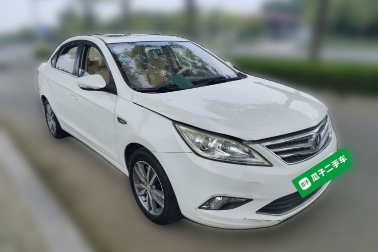 Used CHANGAN Eado 2015 1.6L Manual Luxury Model China V Standard Front Right 45 Deg