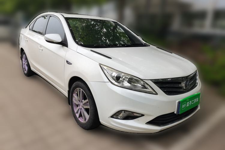 Used CHANGAN Eado 2015 1.6L Manual Luxury Model China V Standard Front Right 45 Deg