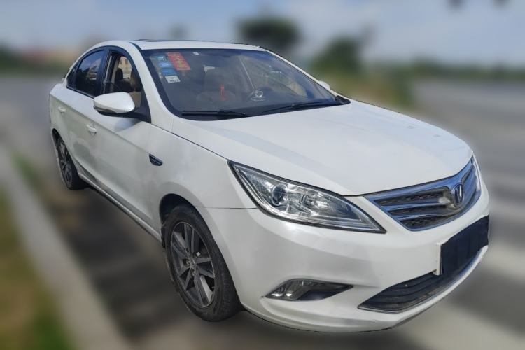 Used CHANGAN Eado 2015 1.6L Manual Luxury Model China IV Standard Front Right 45 Deg