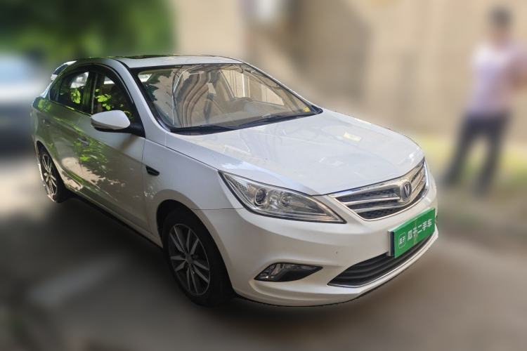 Used CHANGAN Eado 2015 1.6L Manual Luxury Model China V Standard Front Right 45 Deg