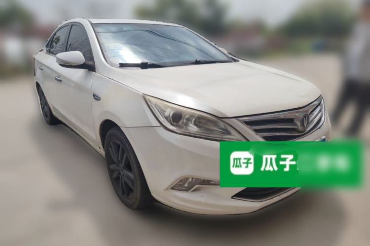 Used CHANGAN Eado 2015 1.6L Manual Luxury Model China V Standard Front Right 45 Deg