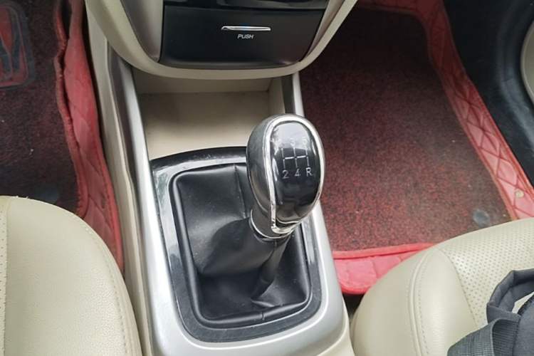 Used CHANGAN Eado 2015 1.6L Manual Elite Model China IV Standard Gear Lever