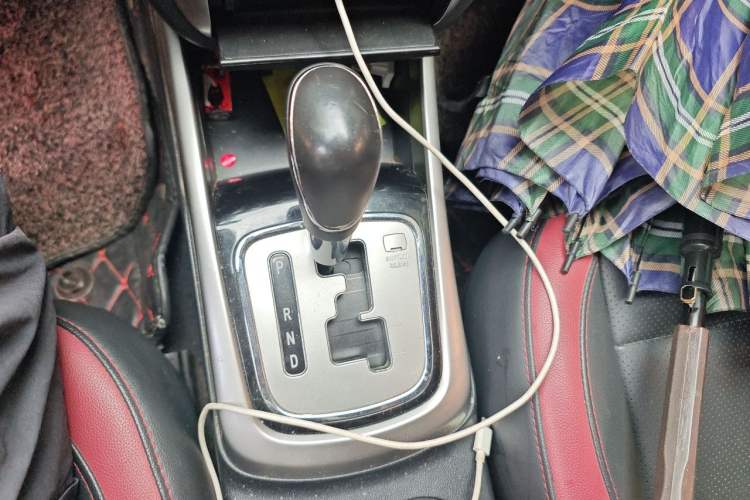 Used CHANGAN Eado 2015 1.6L Automatic Junku Model China V Standard Gear Lever