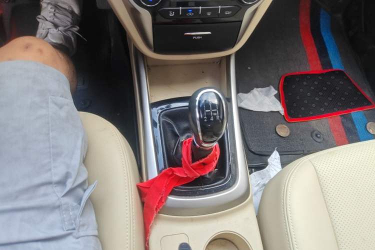 Used CHANGAN Eado 2015 1.6L Manual Luxury Model China IV Standard Gear Lever