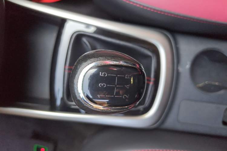 Used CHANGAN Eado 2015 1.6L Manual Junku Model China IV Standard Gear Lever