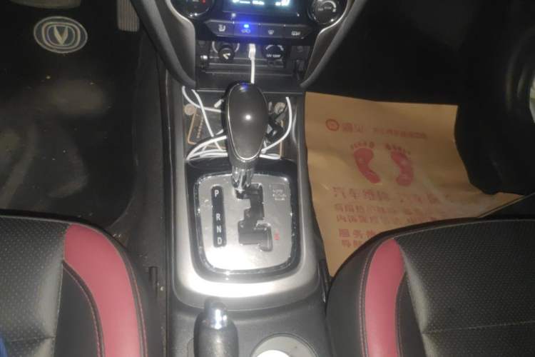 Used CHANGAN Eado 2015 1.6L Automatic Junku Model China V Standard Gear Lever