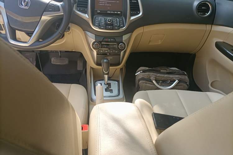 Used CHANGAN Eado 2015 1.6L Automatic Luxury Model Gear Lever