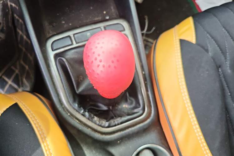 Used CHANGAN Eado 2015 1.6L Manual Luxury Model China V Standard Gear Lever