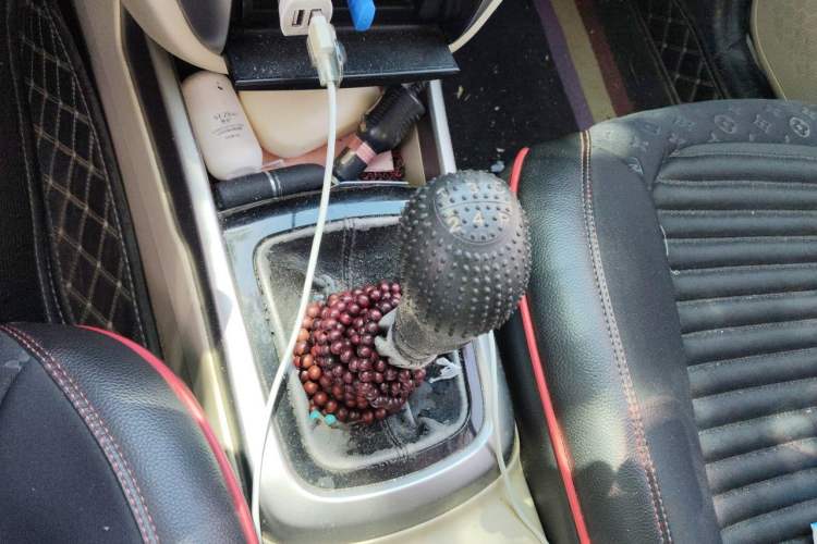 Used CHANGAN Eado 2015 1.6L Manual Luxury Model China IV Standard Gear Lever