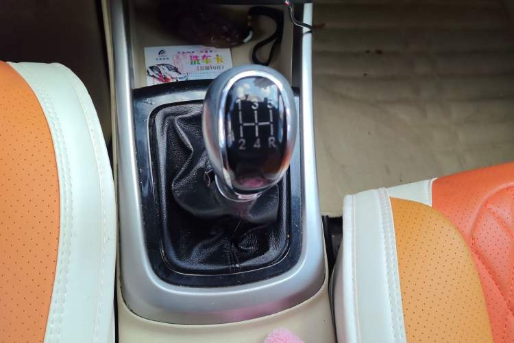 Used CHANGAN Eado 2015 1.6L Manual Luxury Model China IV Standard Gear Lever