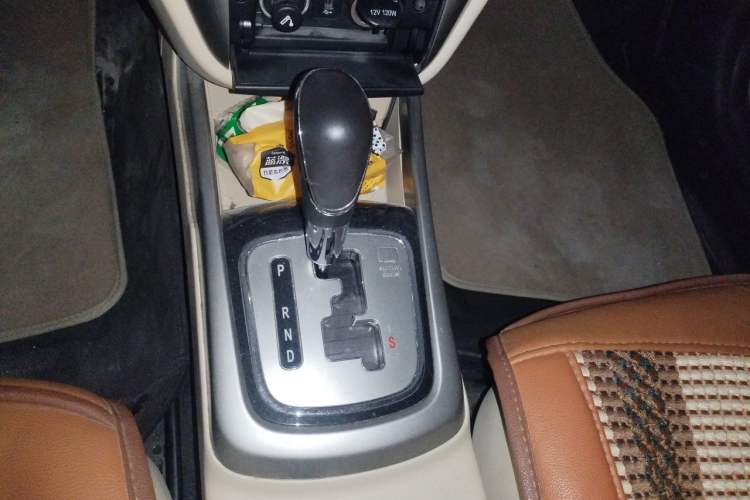 Used CHANGAN Eado 2015 1.6L Automatic Flagship Model Gear Lever
