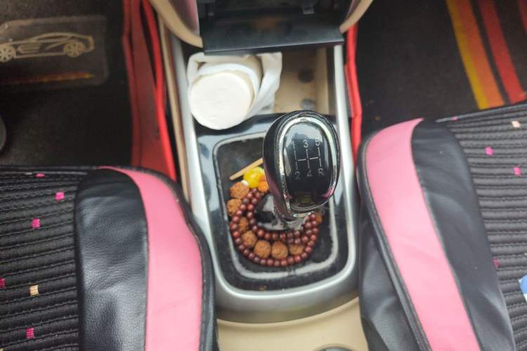 Used CHANGAN Eado 2015 1.6L Manual Luxury Model China V Standard Gear Lever