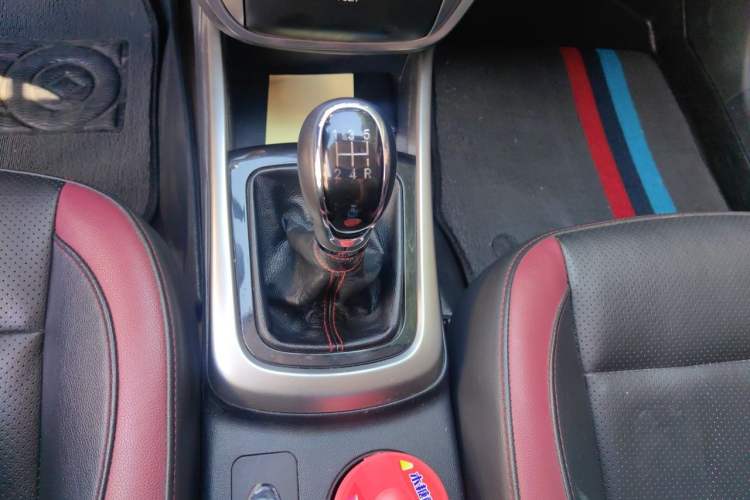Used CHANGAN Eado 2015 1.6L Manual Junku Model China V Standard Gear Lever
